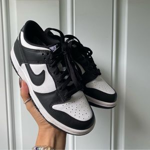 Nike Dunks Low Pandas